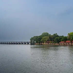 Ktdc Kumarakom Gateway Resort